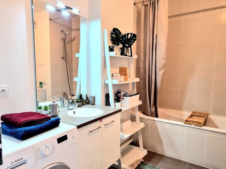 Confort & Style - 10 Min De Paris Nanterre Bagian luar foto